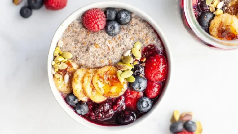 Tropical Smoothie Chia Oatmeal Pudding Recipe